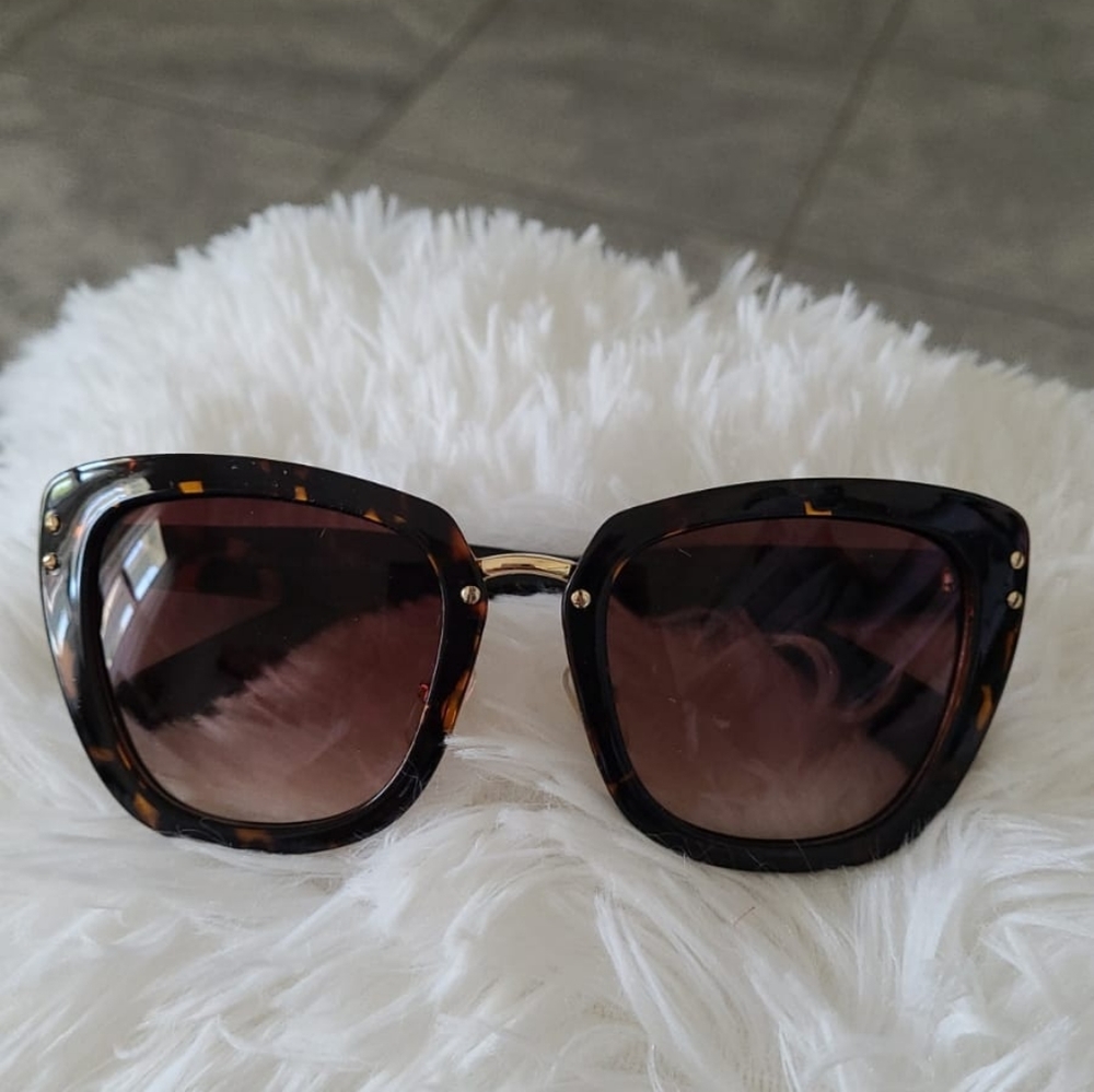 Just Arrived 2919 Cat eye over size unique women - Picture 2 of 4